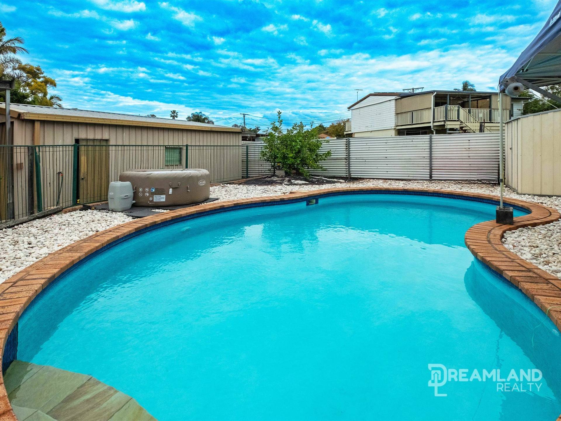 14_Carinya_Pool_Watermarked_1655-66bb0c65a8f12.w.1920.zc.C.q.70