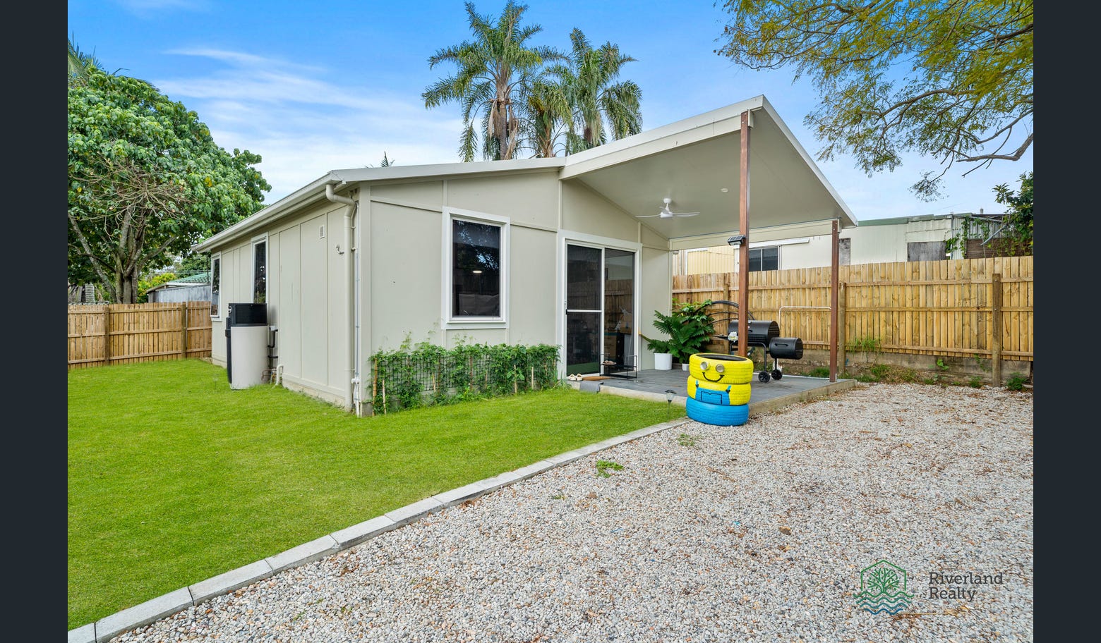 browns-plains-002